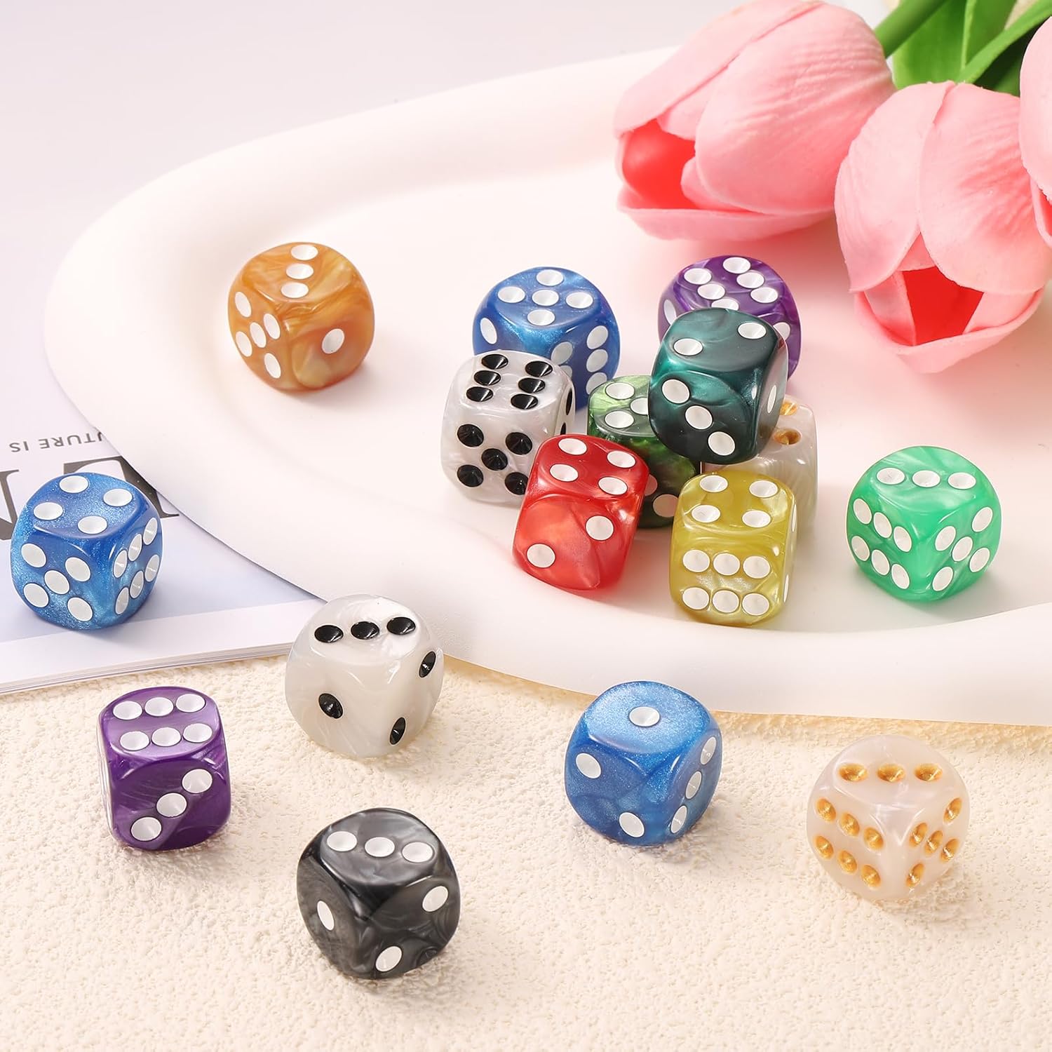 uxcell 20Pcs 6 Sided Colored Standard Dice, Acrylic D6 Mini Polyhedral Pearl Pattern Game Dice Set for Table Games or Math Learning, Black/White Point