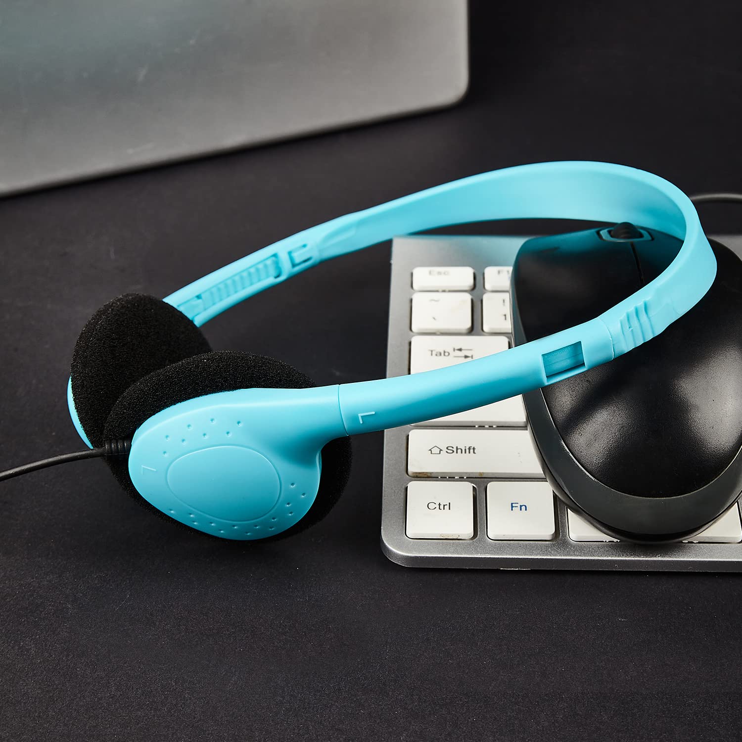 CN-Outlet Paquete de 64 auriculares para el aula a granel, multicolor, juego de clase para estudiantes escolares, niños, niñas, adolescentes y adultos