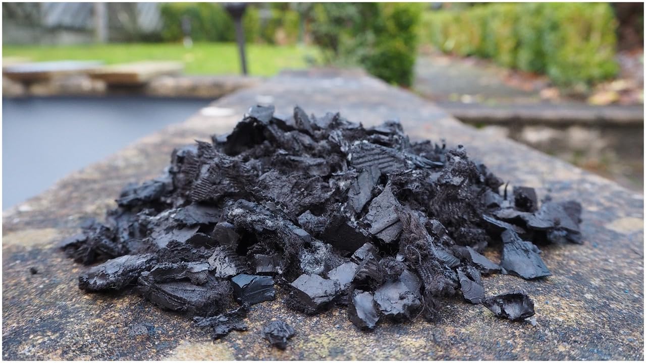 Black Rubber Mulch Chippings 20 Kg bag