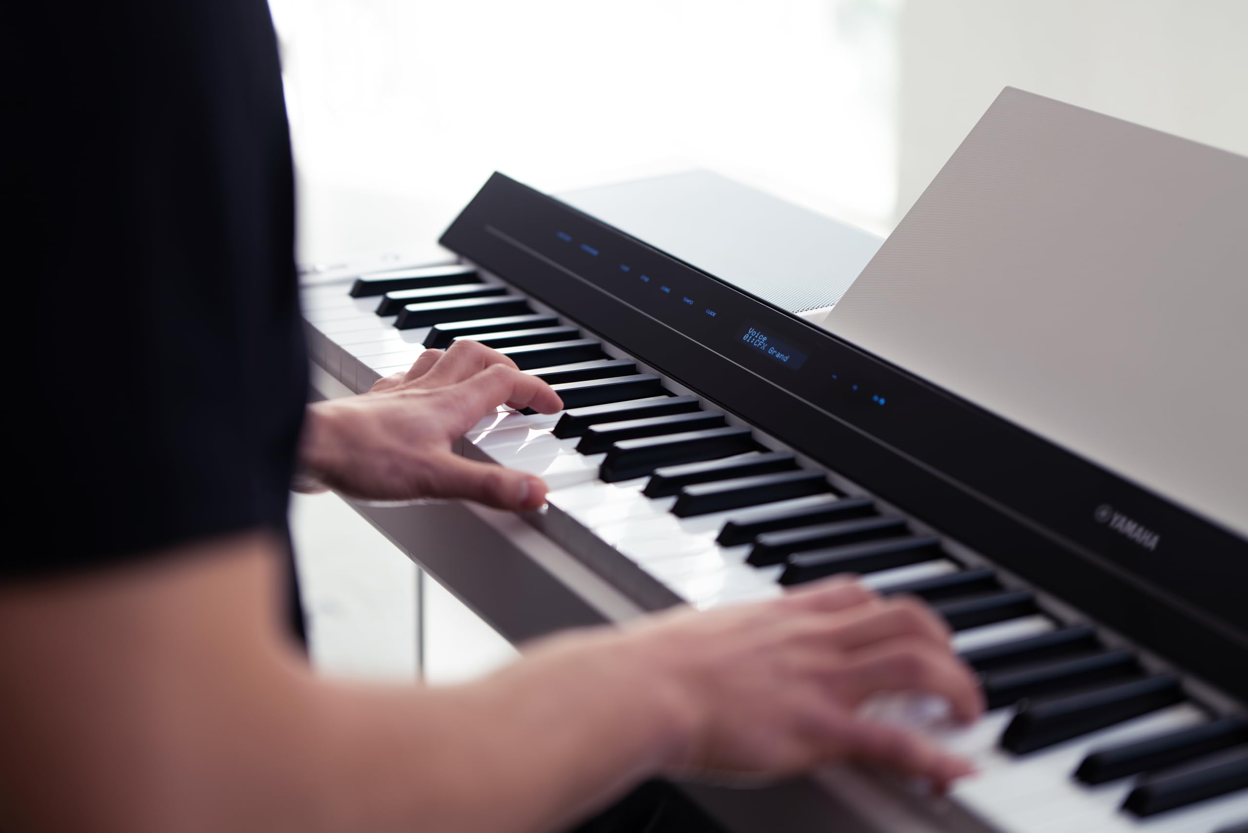 Yamaha P-S500 - Smart Digital Piano con 88 Tasti Pesati, Stream Lights, Bluetooth, VRM, 660 Voices, Audio/MIDI Recording - Bianco