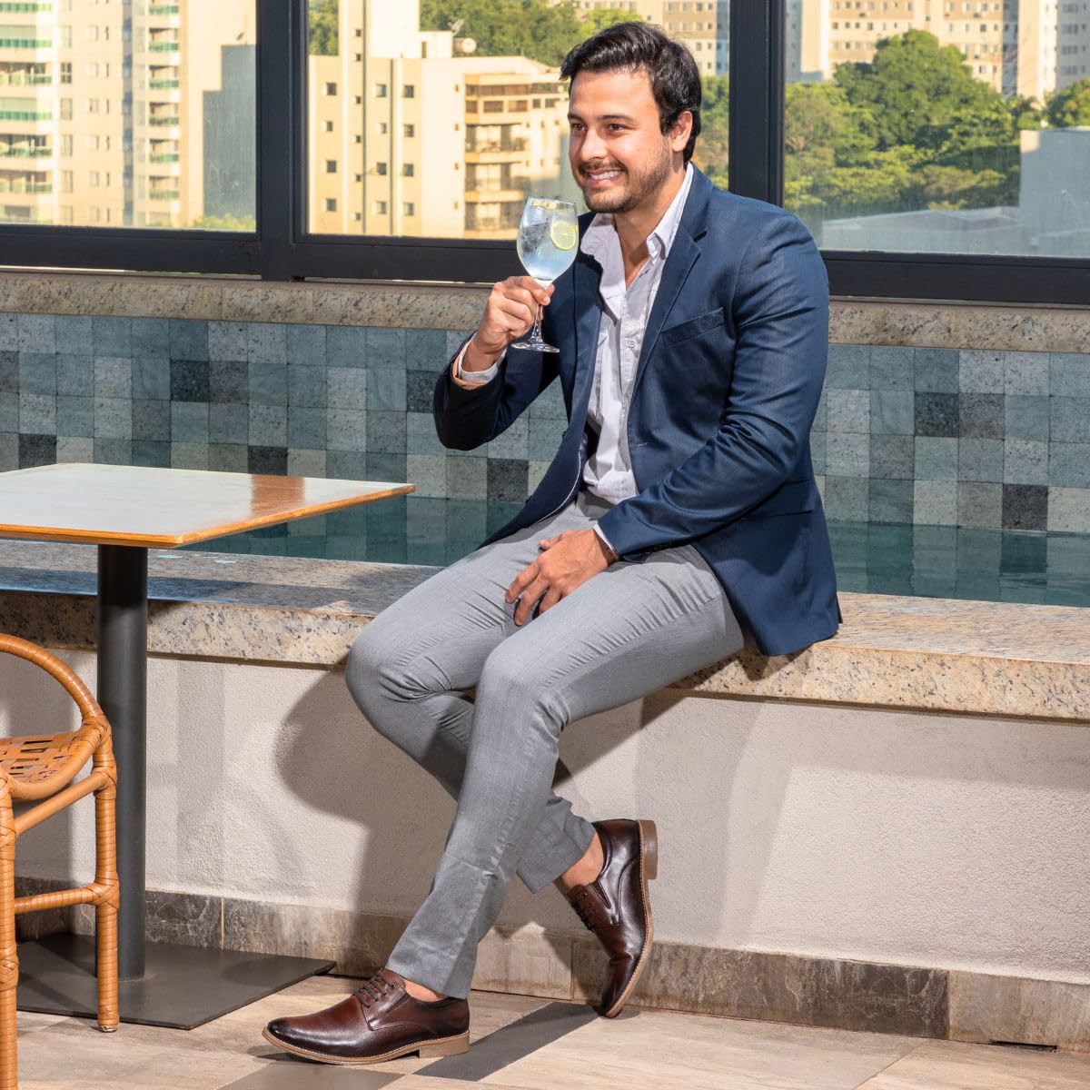 Sapato Masculino Social Couro Bico Redondo Moderno Confort em promoção! Veja a oferta e mais achadinhos de Sapatos 9 Hoje é o melhor dia para comprar Sapato Masculino Social Couro Bico Redondo Moderno Confort com aquele preço maroto! Promoção! Aproveite a oferta! 9