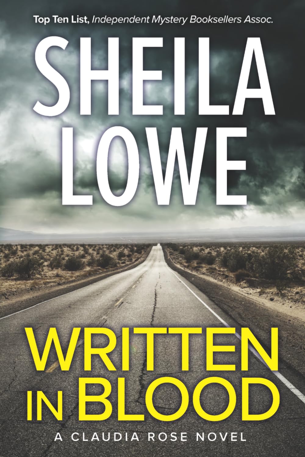 Written in Blood: A Claudia Rose Novel: 2 (Claudia Rose Forensic Handwriting Mysteries)