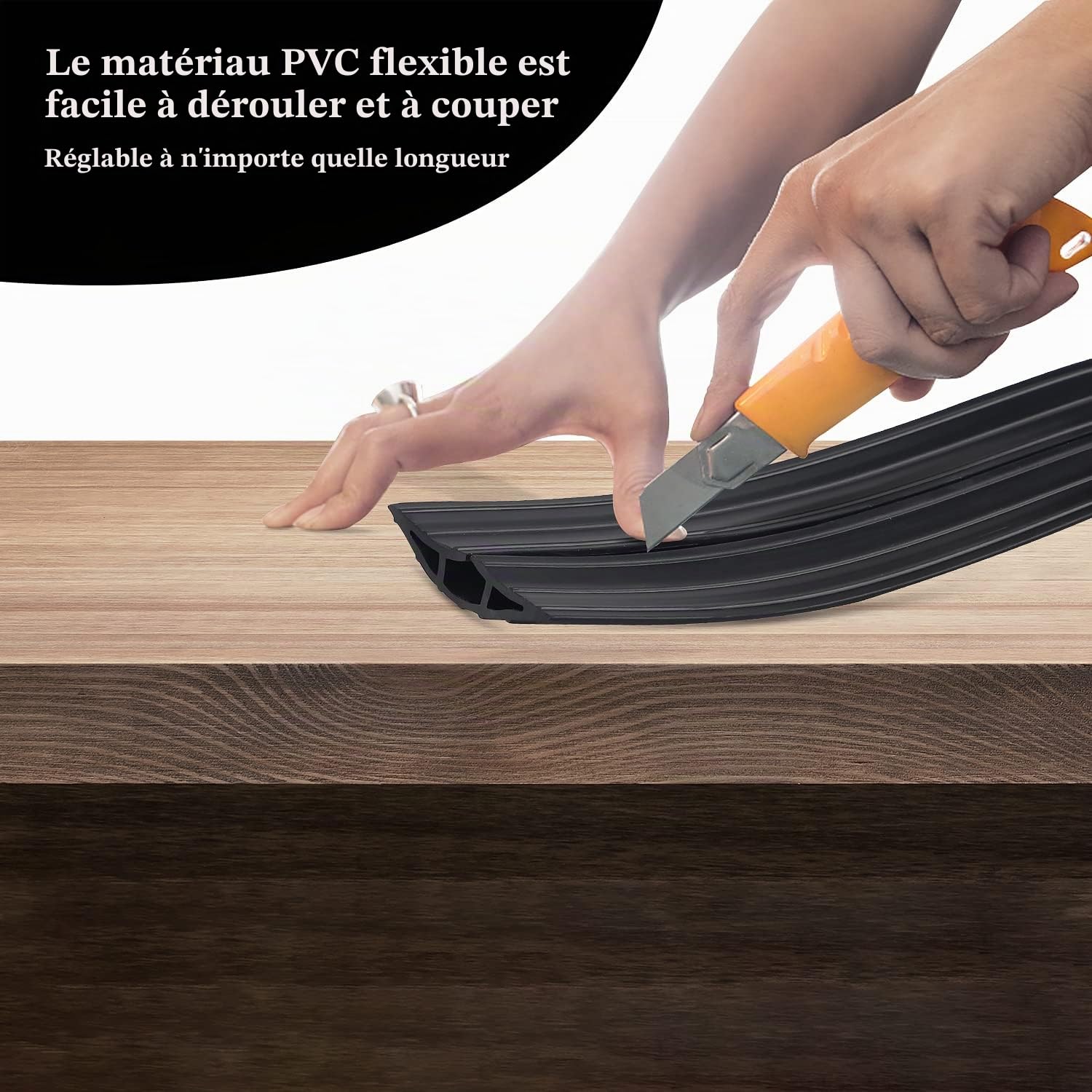 CPROSP Passe Câble Sol 2M, Passage Plancher Souple Noir, 3 Passages pour Câbles et Fils, Protecteur Couvre-Câble de Sol 200 cm x 6,4 cm, avec Une Bande Adhésive Double Face de 500 * 3 cm