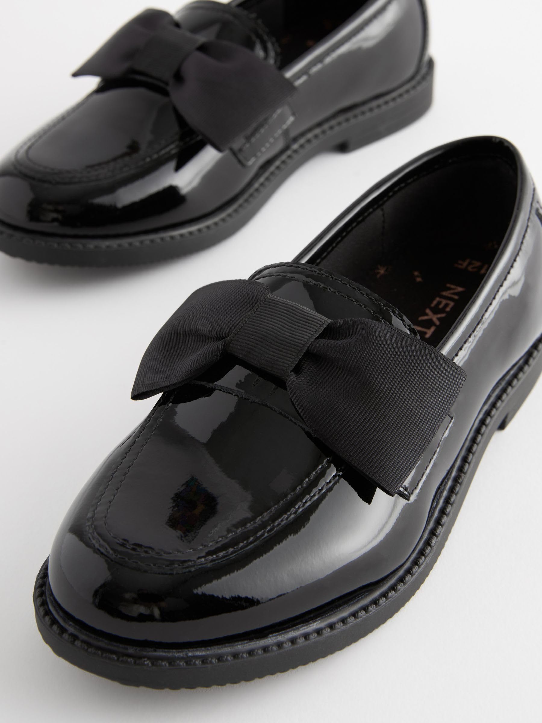 NEXT Fille Mocassins d’école en Cuir avec nœud
