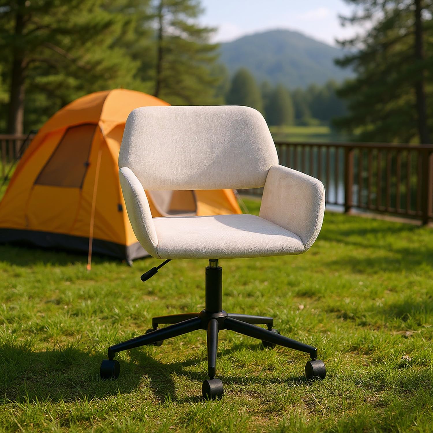 Chaise pivotante beige en chenille FurnitureR pour bureau