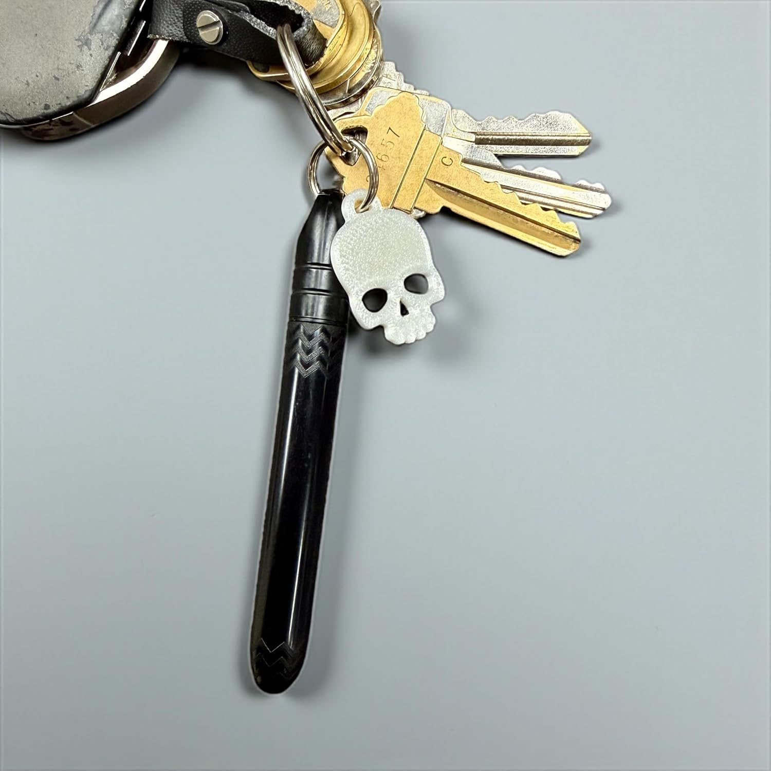 Pokka 4-Pack Pens with 2 Keychain Attachments & Skull Charms – Cute, Compact & Refillable Pocket Ballpoint Pens – Aesthetic Fidget Pens for Work, Journals & On-the-Go Writing (Skull) image 2