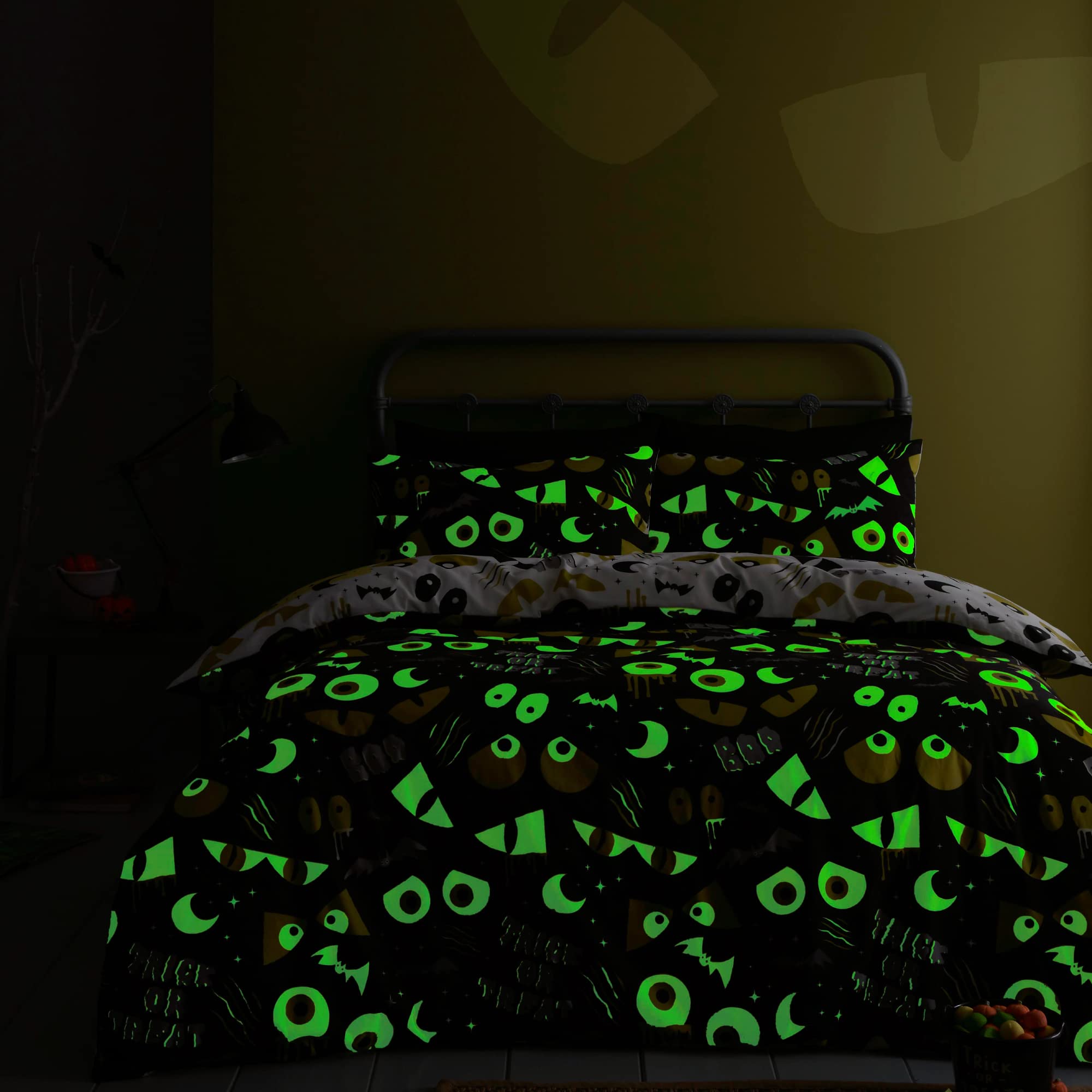 Bedlam, Halloween Spooky Eyes Duvet Cover, Single Bedding Size (140 x 200cm), Reversible (2 Colours) - Image 4