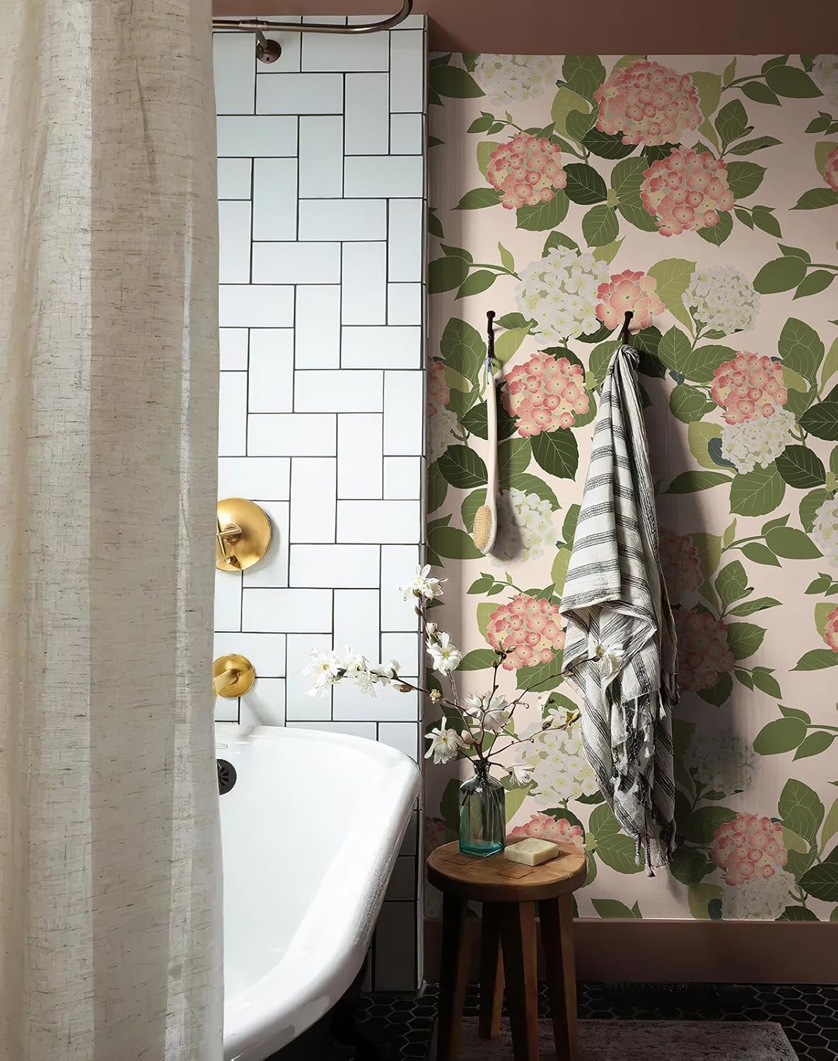 Floral Peel and Stick Wallpaper Self Adhesive Hydrangea Wall Paper French Country Cream Stick on Wallpaper for Bedroom Wall Decor Elegant Mural (Blush Hydrangea, 472.44“ X 17.4")