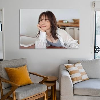 Amazon.co.jp: 磯山さやか写真集巨乳セクシー水着ポスター (70