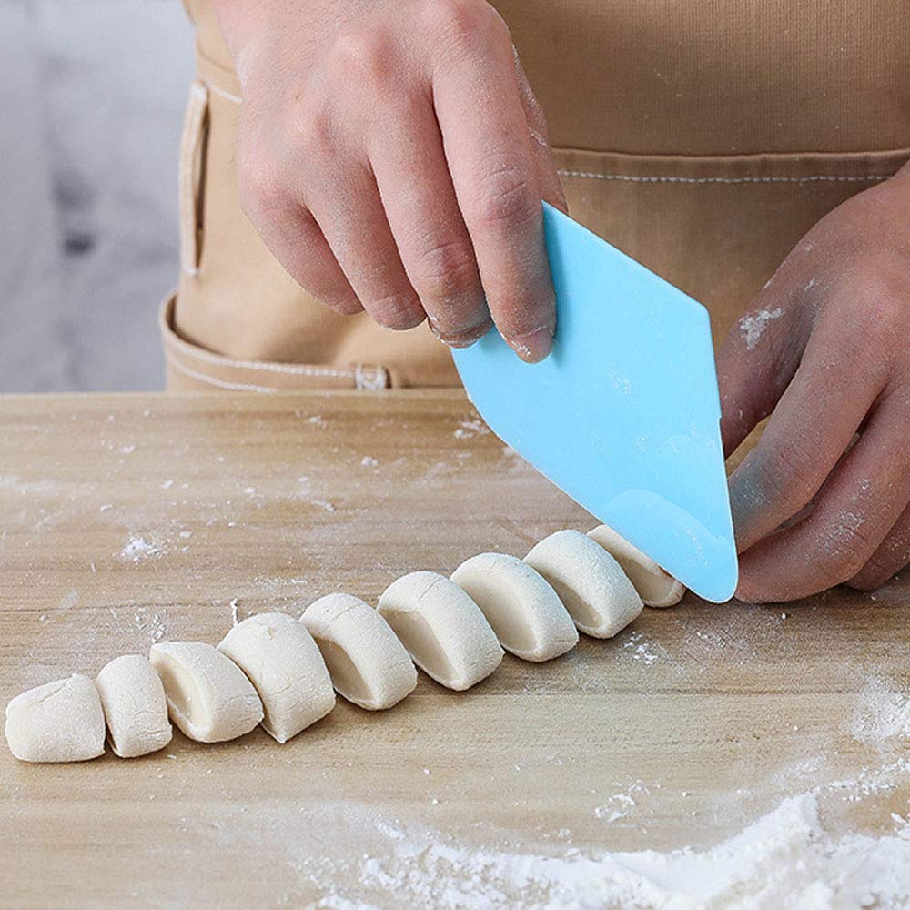 Set di 9 raschietti per torte, spatola in plastica per crema al burro, per torte fondenti, strumento per incollare torte, con 3 raschietti per torte diverse forme