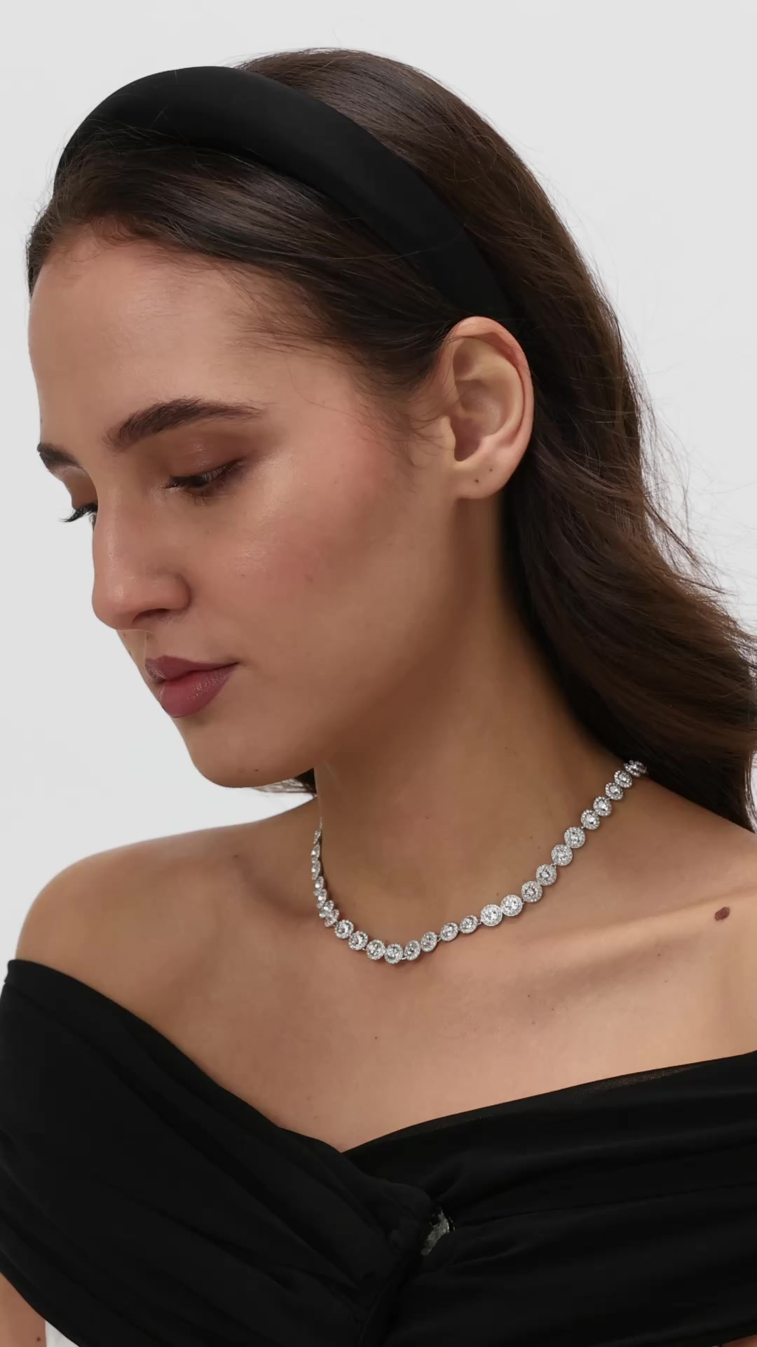 Swarovski Una Angelic necklace, Round cut, White, Rhodium plated