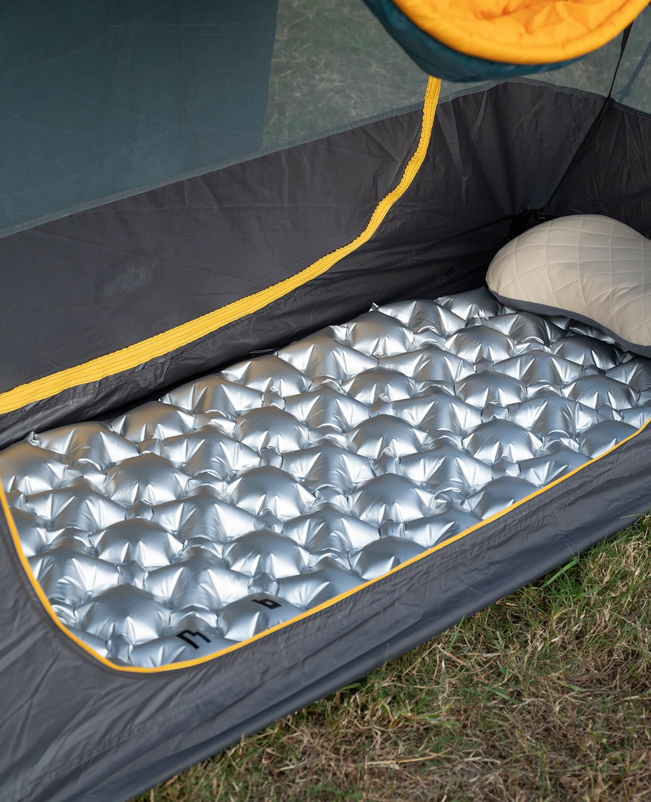 iClimb Ultralight Compact Sleeping Pad with Built-in Pump Inflatable Portable Air Mattress for Camping Backpacking Hiking (Silver)