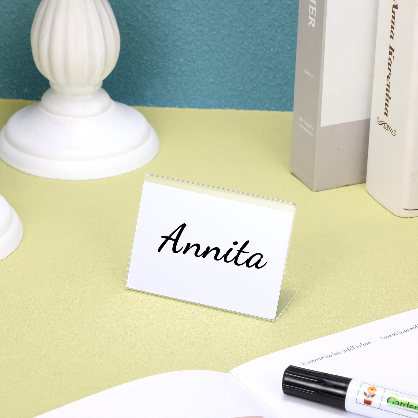 Vicenpal 8,9 x 6,3 cm, supporto per cartelli in acrilico inclinato sul retro, trasparente, supporto per foto, supporto in acrilico a forma di L, per ufficio, negozio, ristorante, orizzontale (100