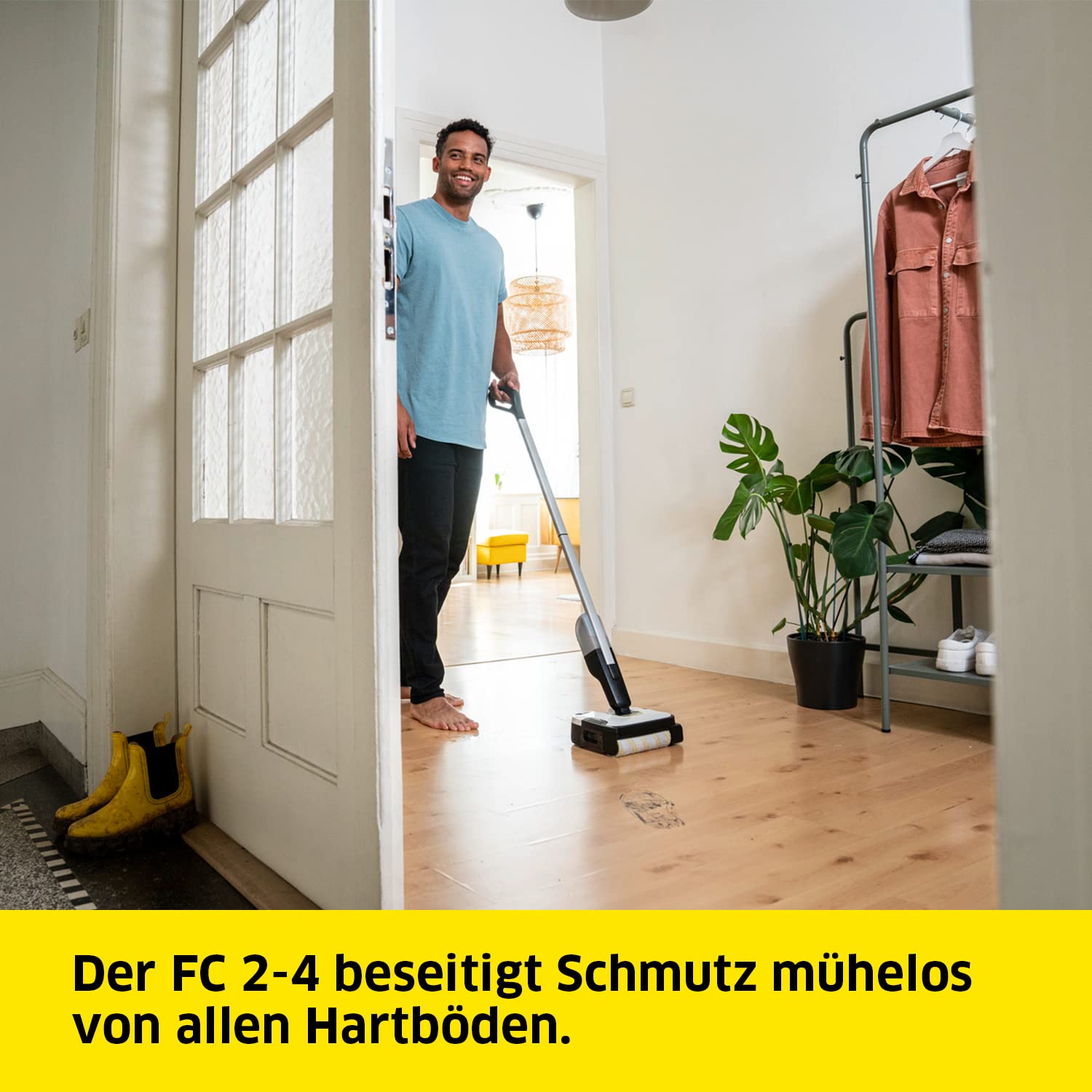 Kärcher Hartbodenreiniger FC 2-4 Battery Set, kabelloser Bodenreiniger mit rotierender Mikrofaserwalze, Akkulaufzeit: ca. 20 min, Flächenleistung pro Akkuladung:ca. 70 m², mit austauschbarem Akku,Weiß