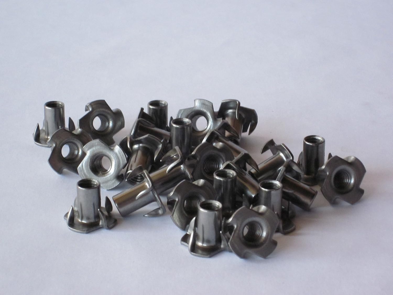 4 Prong Tee-Nut 5/16"-18 Thread (100/Pack)