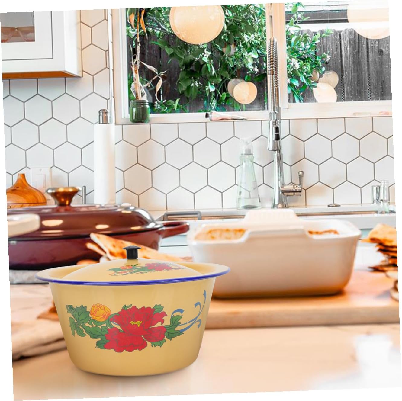 Cabilock Vintage Style Enamel Lard Pot with Lid 1.4l 19.5cm Retro Enamel Bowl Classic Covered Serving Bowl for Kitchen and Dining