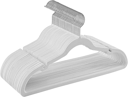 SONGMICS Paquete de 30 perchas de terciopelo antideslizantes, perchas para trajes con muescas de hombro, barra para pantalones, gancho giratorio de