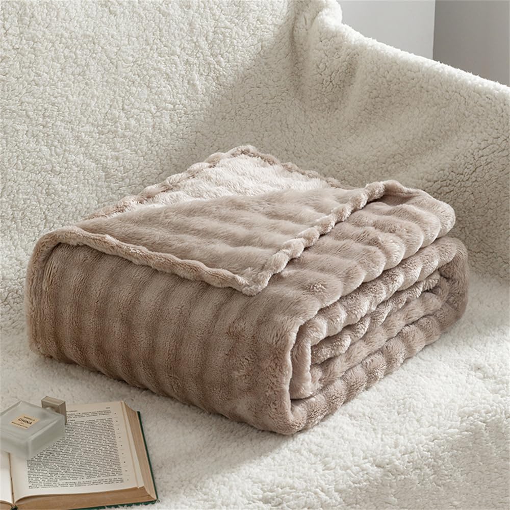 Mantas para Sofa de Franela, Terciopelo Burbuja Invierno Suave Acogedora y Cálida Manta Mantas de Cama Cubierta de Cama para Adultos y Niños, Manta Franela Pequeña (70x100cm,Caqui)