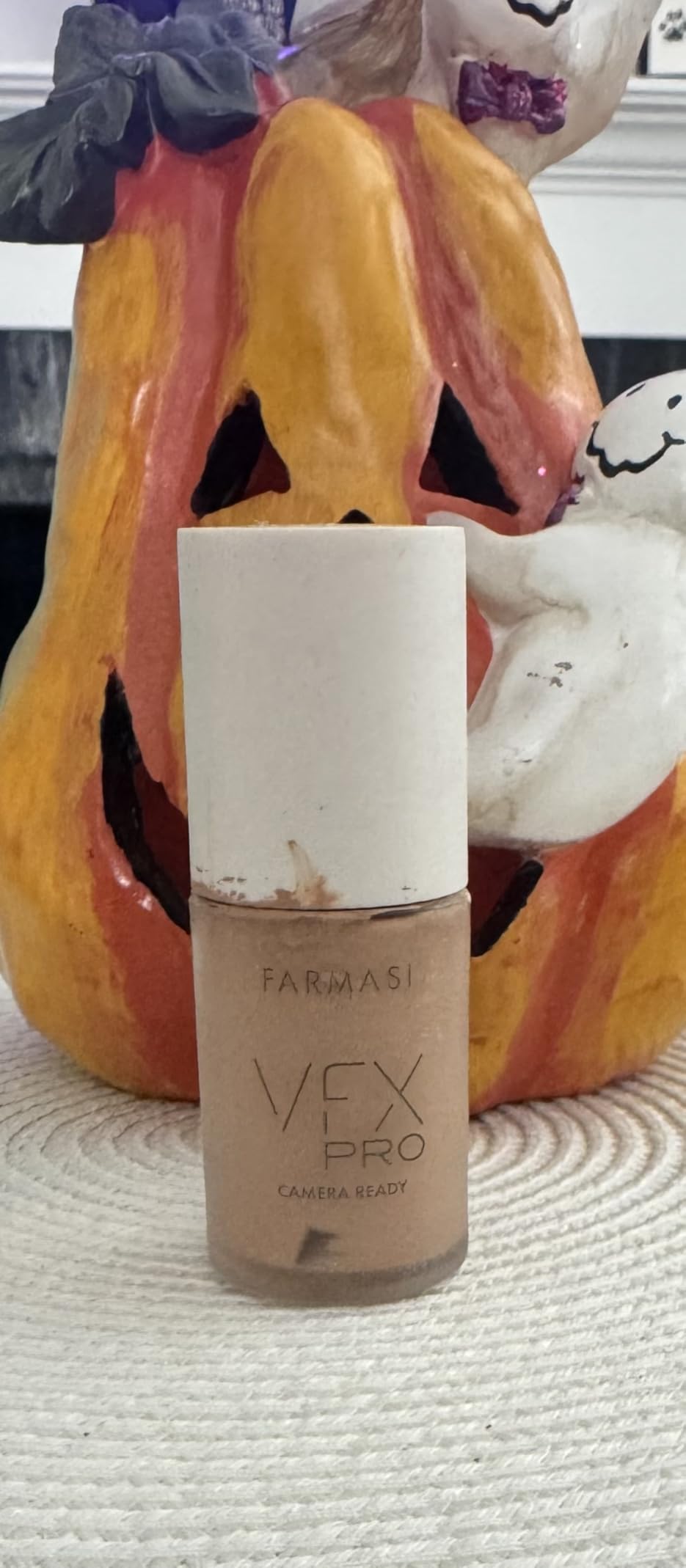 FARMASi Vfx Pro Foundation, Full Coverage Liquid Cream, Lightweight Long Lasting Coverage, Breathable Skin Moisturizer with Color True Matte Blending, Face Makeup, 1 fl. oz / 30 ml - W19