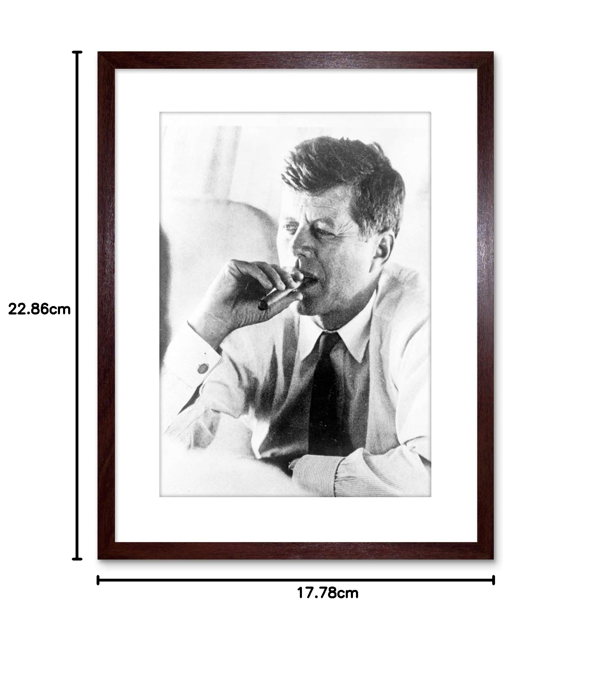 Amazon.co.jp: 写真 大統領 ジョン・ケネディ 葉巻を吹かす JFK