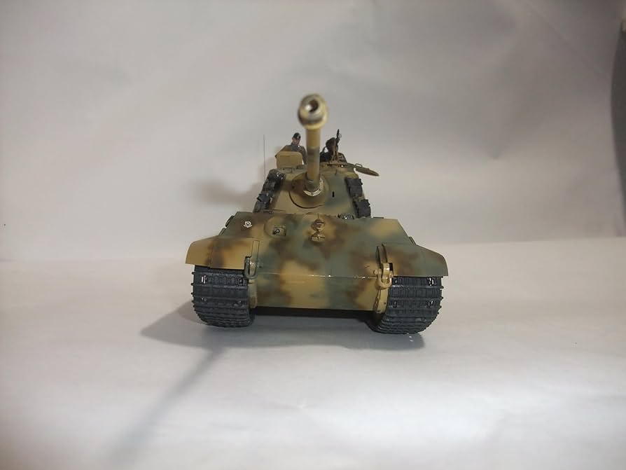 1/35 キングタイガー　戦車プラモデル完成品 Amazon | 完成品 ドイツ軍キングタイガー戦車【ヘッシェル砲塔型