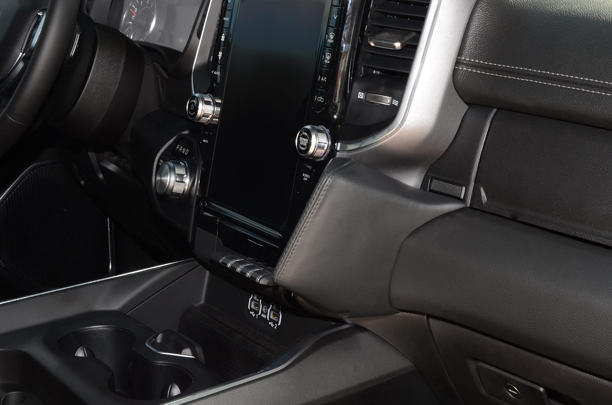 KUDA 3915 uchwyt sztuczna skóra czarna do Dodge RAM 1500 od 2018