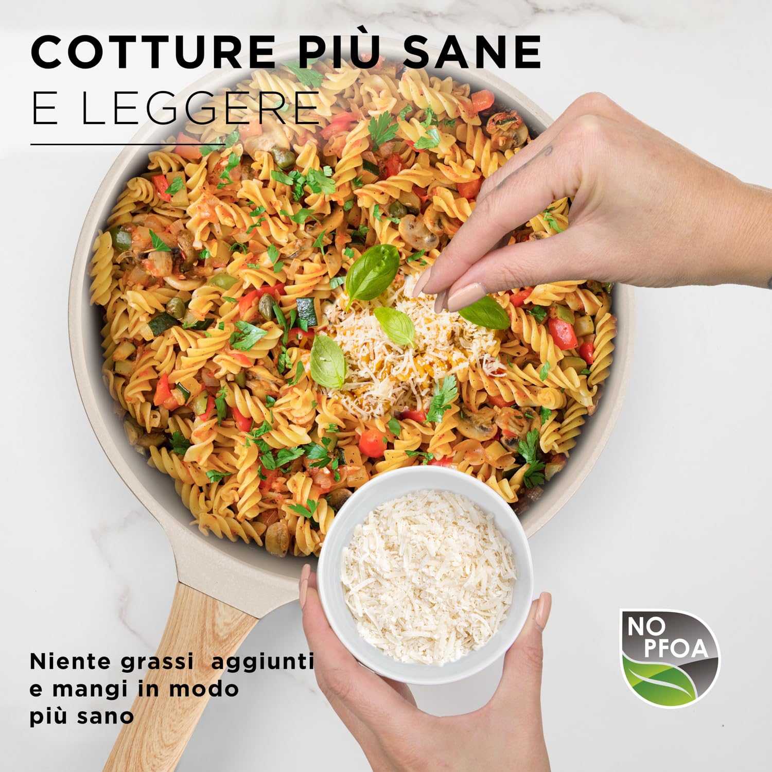 Kasanova Batterie de Cuisine Mrs Wood Antiadhésive en Aluminium, Compatible avec Tous les Types de Feux, Couvercles en Verre, Cuisson Rapide et Homogène (vert et crème, 10)
