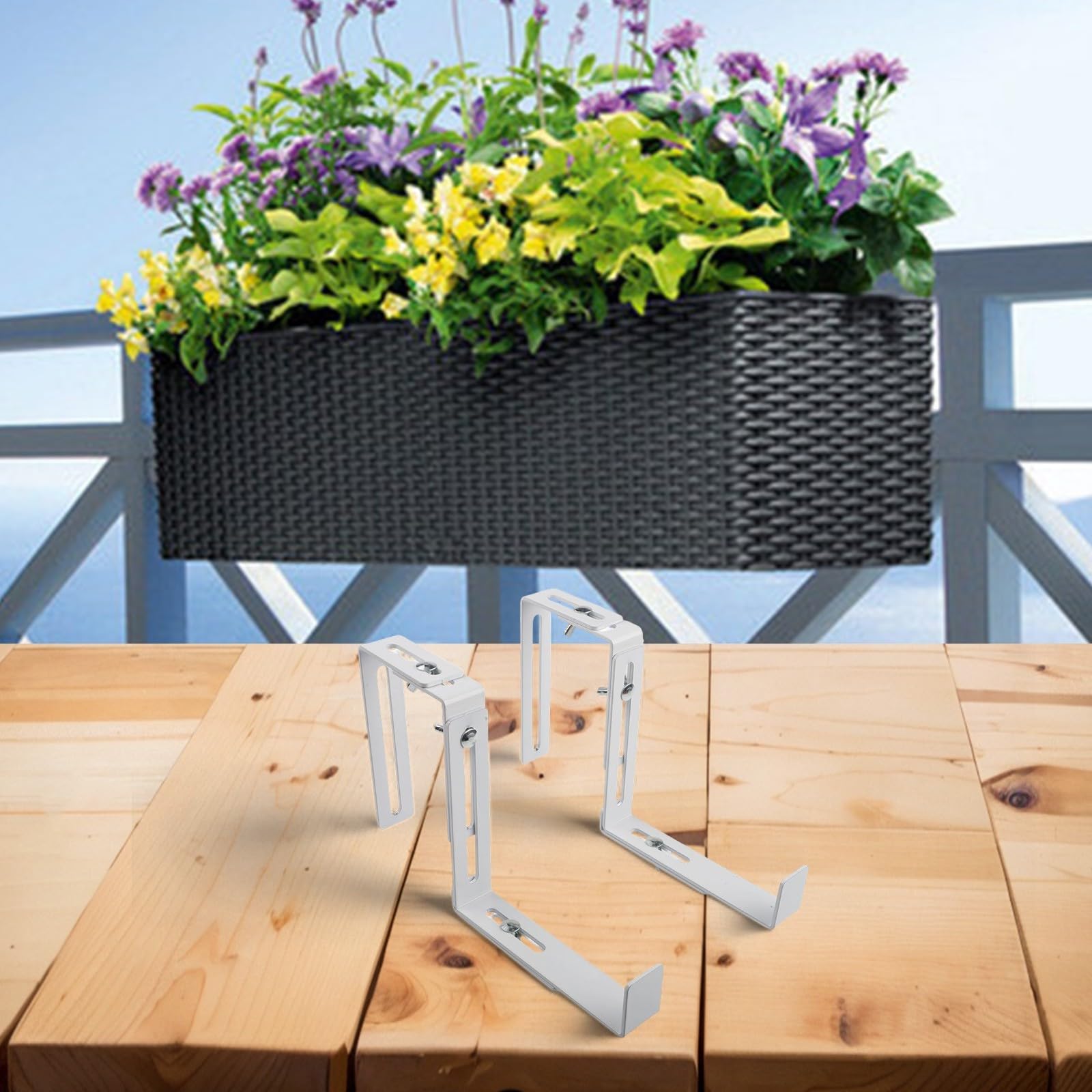 2 Stück verstellbare Kastenhalterung ohne Bohren Eisengeländer Pflanzenständer Balkon Garten Topfhaken Outdoor Hängekorb Unterstützung Weiß Metallgestell mit Edelstahlschrauben für Terrassenzaun