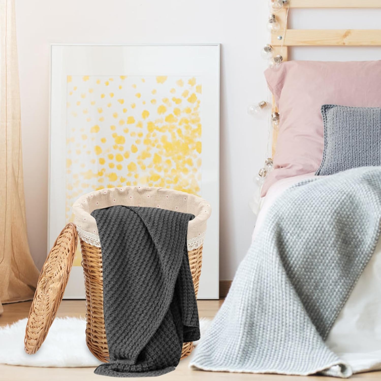 GANAZONO Woven Laundry Basket with Lid, Rustic Rattan Storage Hamper for Clothes and Towels, Multipurpose Household Organizer for Bedroom and Bathroom Use