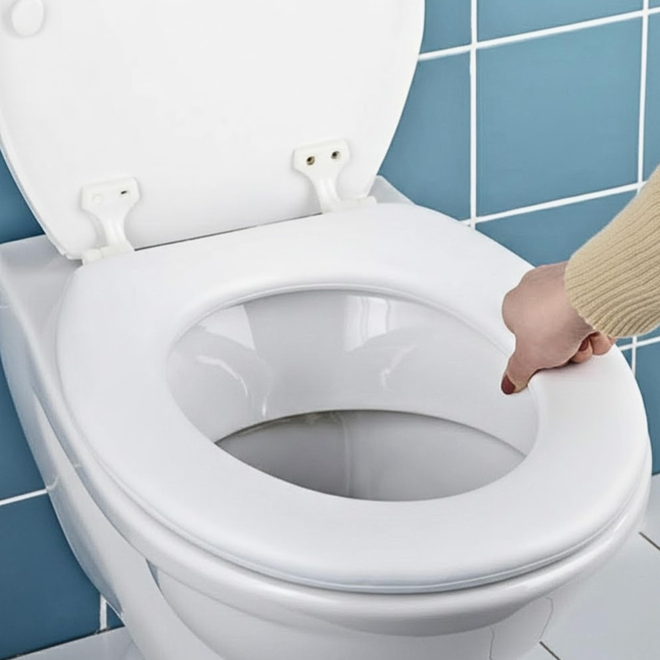 Qualiware 17” Soft Padded Toilet Seat Cushion – Comfortable Family Bathroom Seat with Easy-to-Clean Surface, Durable Material, Quick-Fit Fittings, Universal Fit for Standard Toilets, Extra Comfort