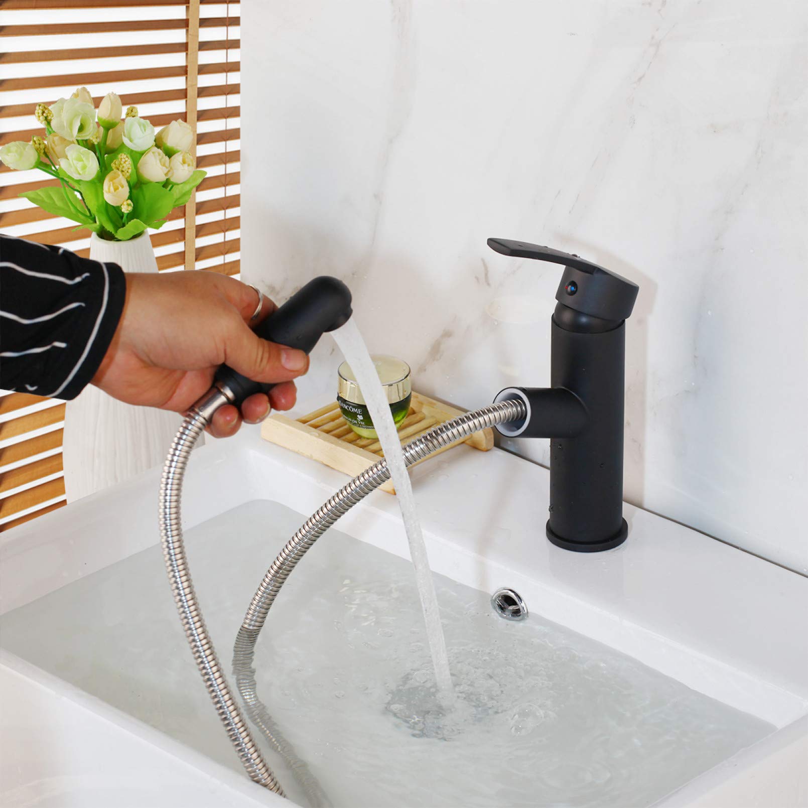 Mélangeur eau chaude froide de cuisine avec grue rétractable pour laver les grands plats salissants
