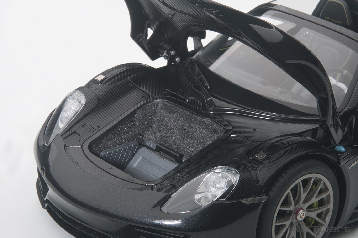 Amazon | AUTOart 1/18 ポルシェ 918 スパイダー バイザッハ