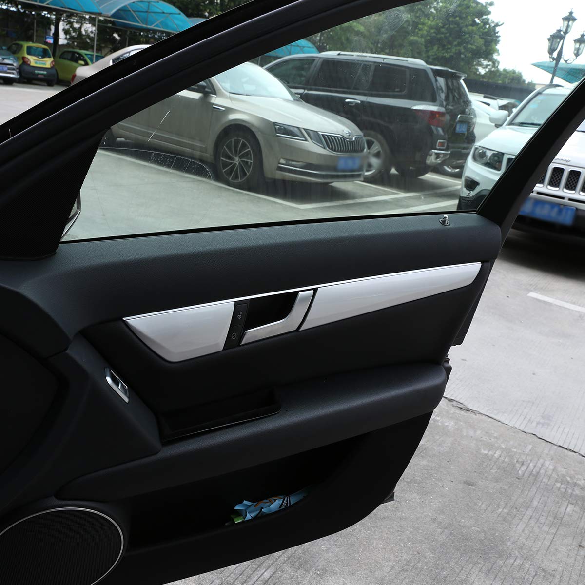 Chromowane włókno węglowe styl dla Benz klasy C W204 2008-2014 Osłona panelu Dekoracja wnętrz Naklejki Naklejki Akcesoria samochodowe (srebrne)