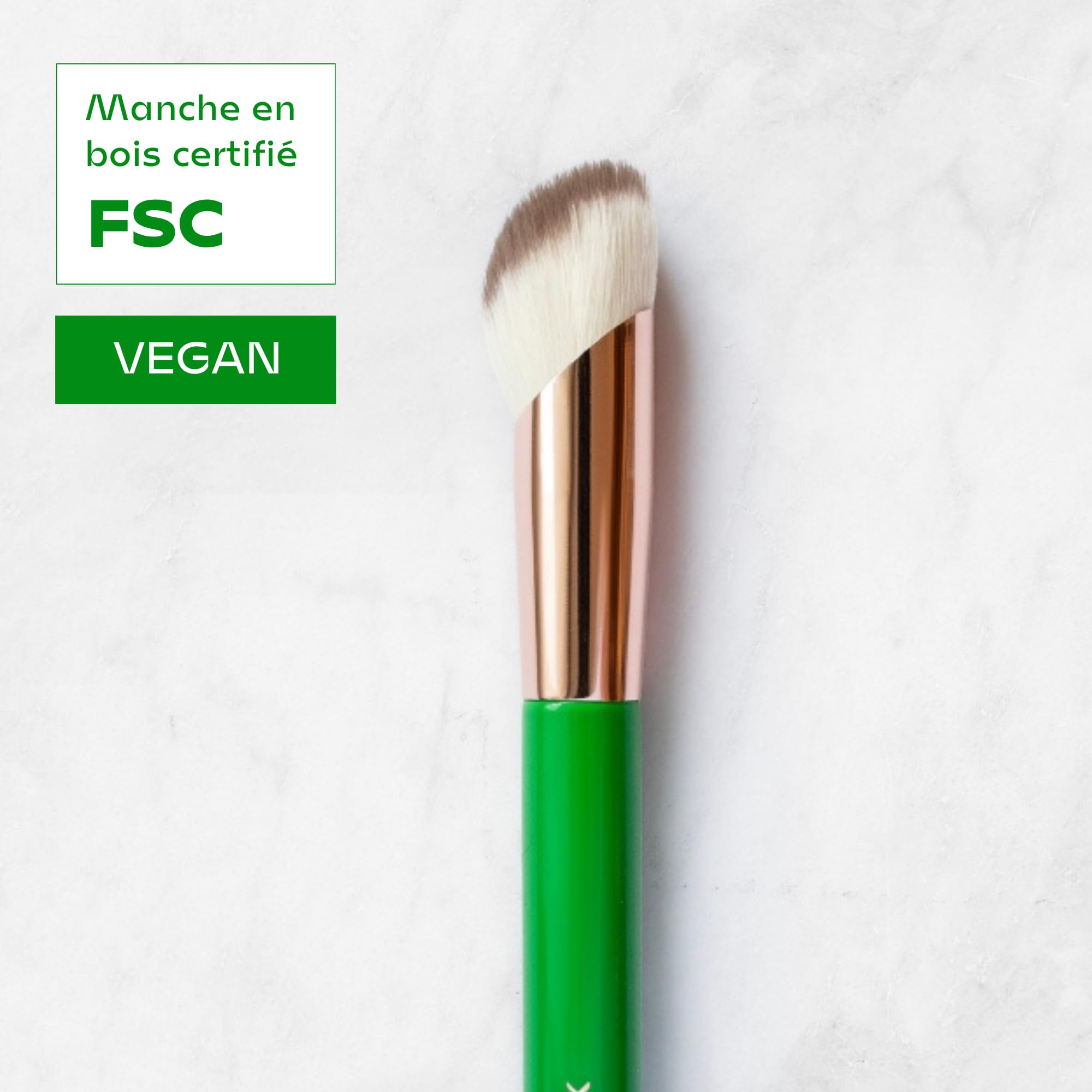Magnifaïk - Flüssiger & verbesserter Foundation-Pinsel – Doppel-Fiber abgeschrägt – ultraweiche Fasern – präzise & gleichmäßige Anwendung – natürliches Finish – FSC-Griff – vegan