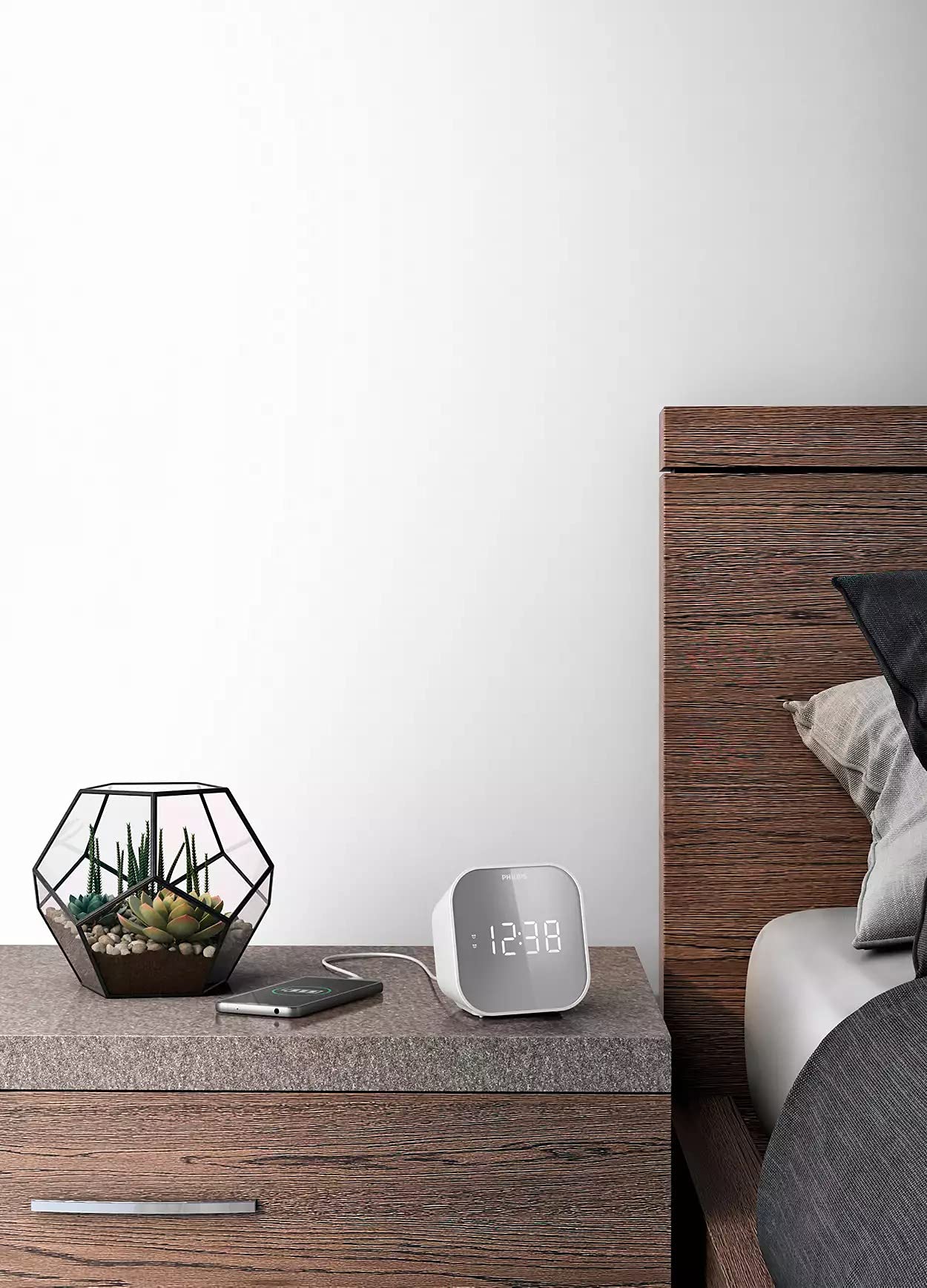 TAR4406/12 Despertador Philips Radio, con Pantalla de Espejo para la cabecera, Radio Digital con Doble Alarma, Temporizador para Dormir y función de repetición, batería portátil de Reserva, con USB