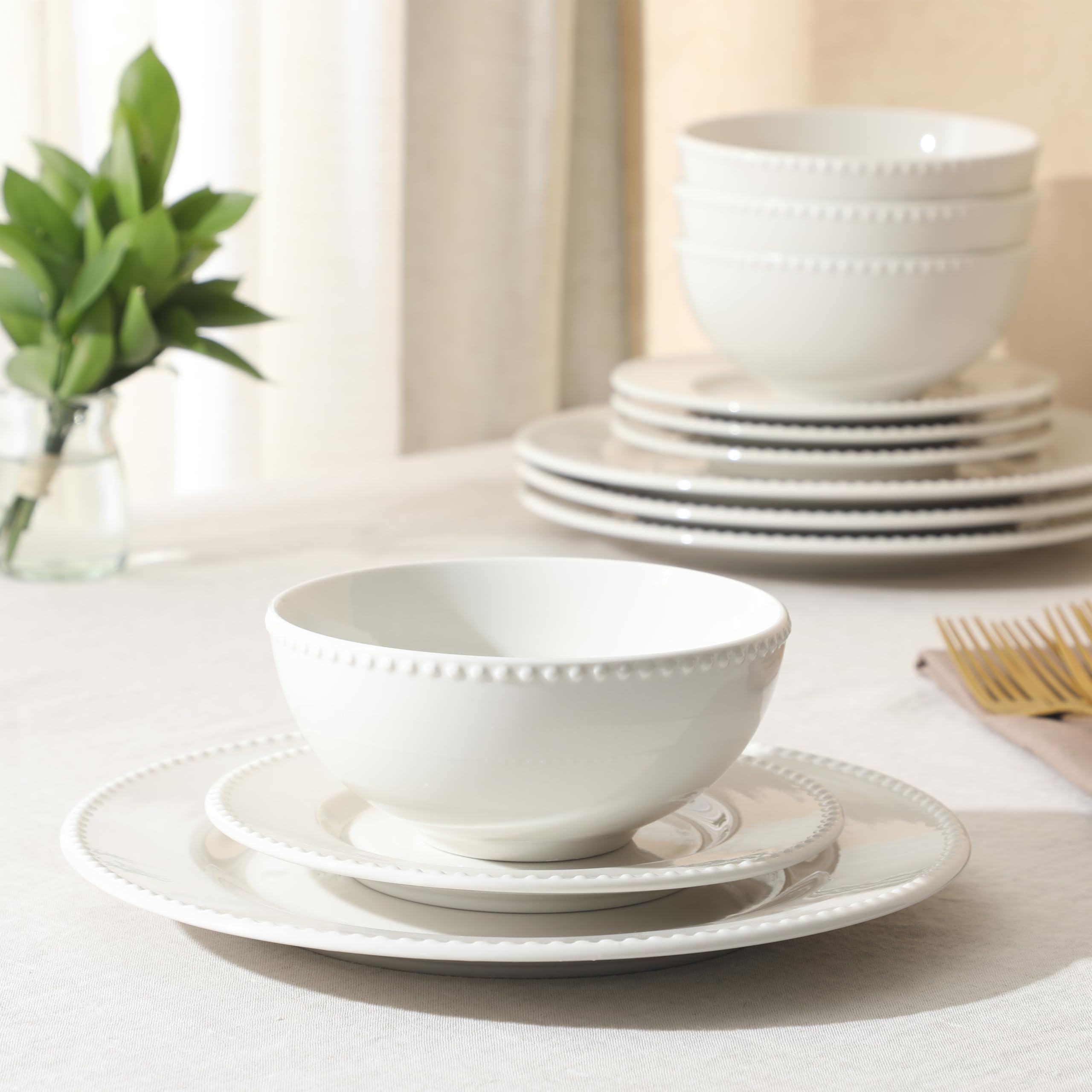 Gibson Home Caviara Teller und Schüsseln, 12-teiliges Geschirr-Set, weißer runder Perlenrand, Keramik-Schüssel-Set, Speiseteller, Salatteller & Müslischalen