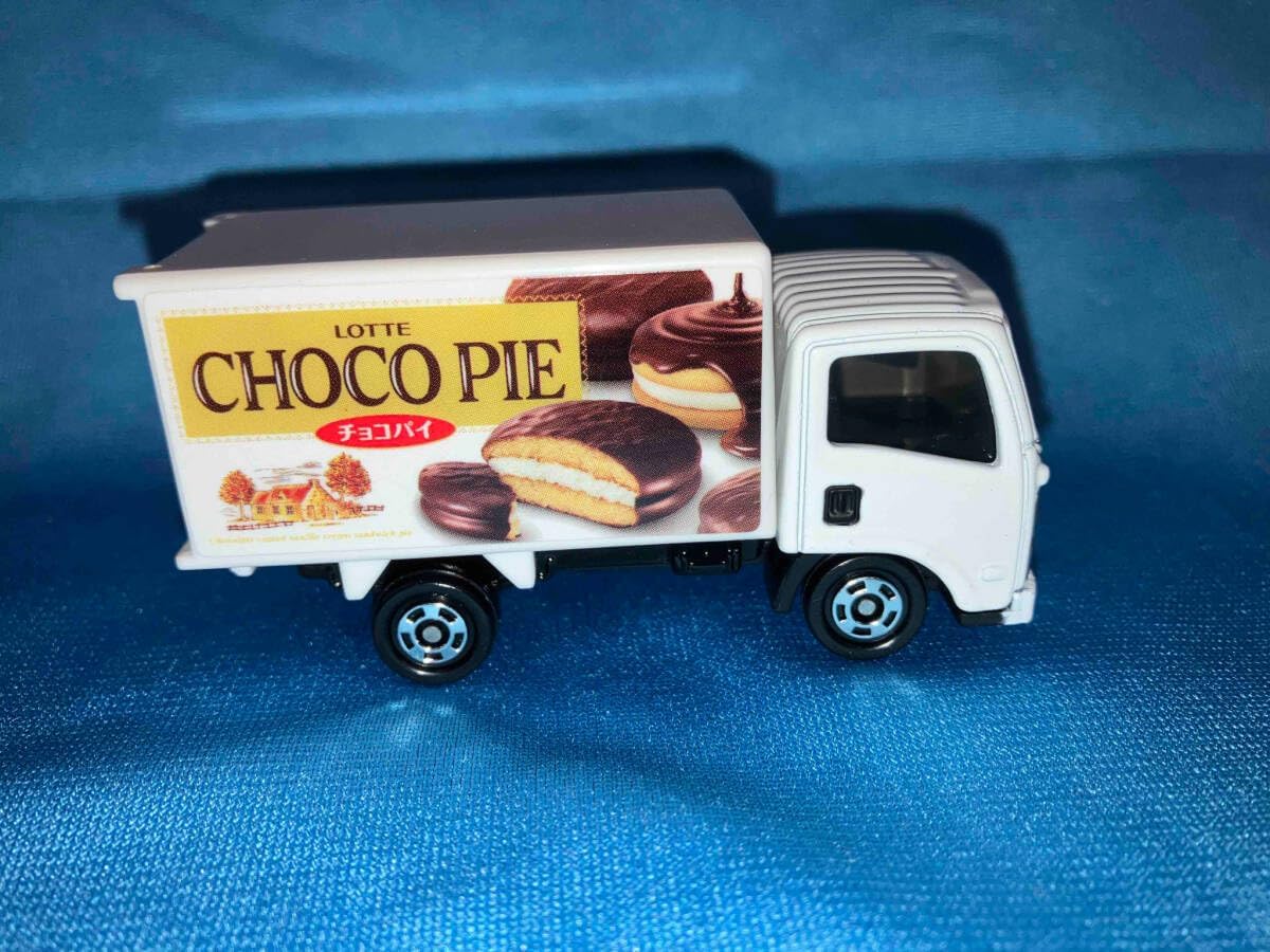 TAKARA TOMY(タカラトミー) ⁄ 50周年記念非売品トミカ⁄いすゞエルフ