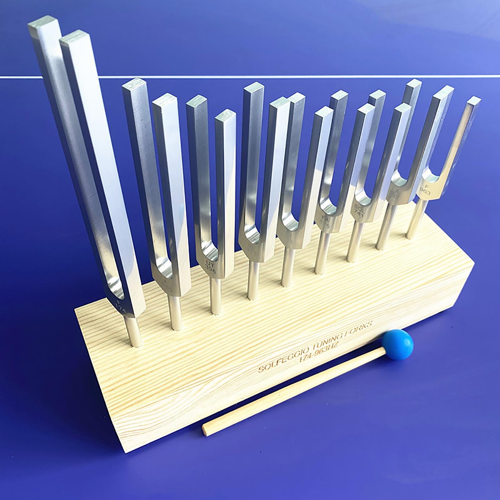 Professionele Chakra Stemvork Set met Houten Resonantie Box Base, Sound Healing Percussie Instrument for Yoga Meditatie Tuning Biofield Professionele Chakra Stemvork Set met Houten Resonantie Box Base, Sound Healing Percussie Instrument for Yoga Meditatie Tuning Biofield