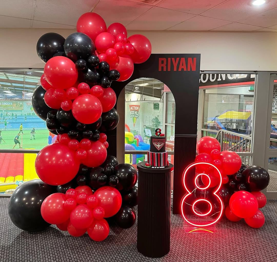 Girlanda z czerwonymi i czarnymi balonami, zestaw z gwiazdami, 200 szt., 10, 12, 18, 56 cm, balony z konfetti na ukończenie szkoły, urodziny, rocznicę, grill, kasyno, Nowy Rok, studniówkę