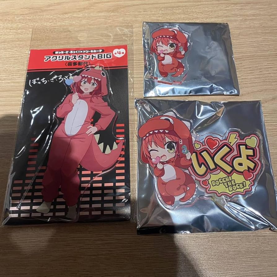 Amazon.co.jp: 喜多郁代 ドンキホーテ アクリルスタンド バッジ ぼっち