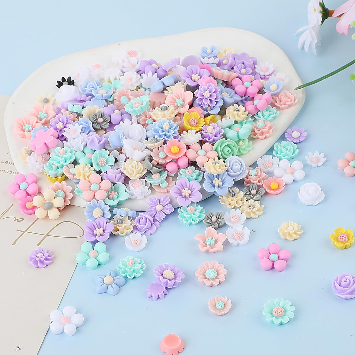 300PCS Flower Resin Charms Mini Cabochons Flatback Flower Beads Charms Mixed Colors Embellishment Tiny Flowers for Jewelry Making DIY Craft Scrapbooking Decor Cardmaking Phone Hair Accessories - Image 4
