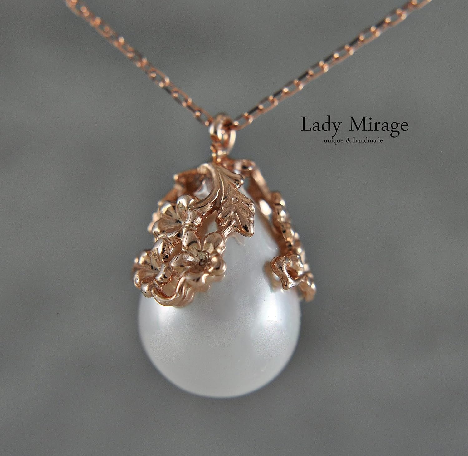 LADY MIRAGE | Perlen Schmuckset Damen | Vergissmeinnicht | Elegant | Ohrringe | Kette | Geschenkset | Schmuck | für Sie | Handmade | Geschenkbox | Roségold | Weihnachtsgeschenk | Geschenk für Sie