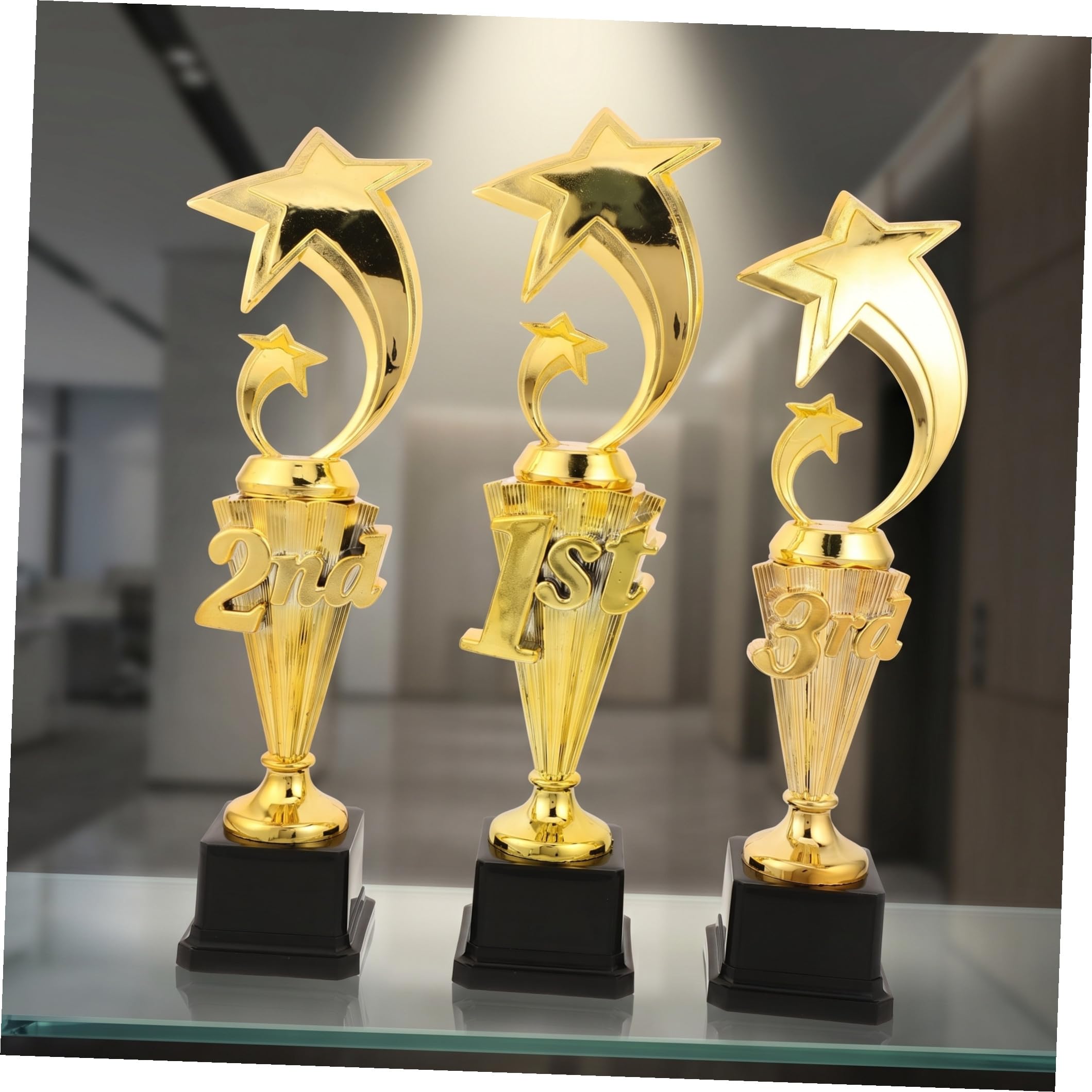 TOYANDONA 3 Stück Dreifach Siegerpokale Satz aus Kunststoff in Gold mit Spaßigem Design für Fußballturniere und Preisverleihungen als Attraktive Auszeichnung für Sportbegeisterte
