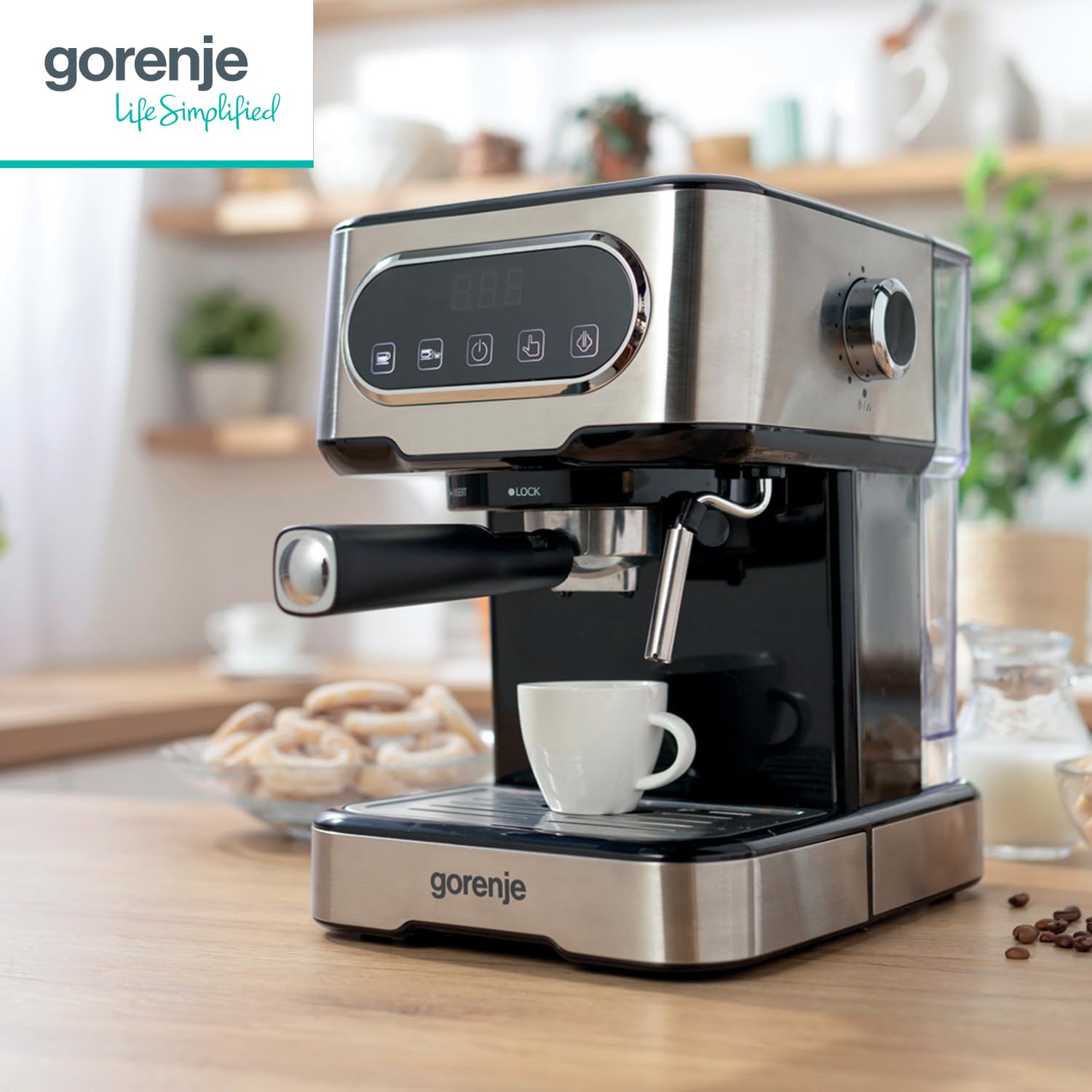 Gorenje ESCM 15 DBK Espresso Siebträgermaschine/Espressomaschine mit professioneller Milchschaumdüse/1,5 l Wassertank/15 bar/Edelstahl, Silber/Schwarz