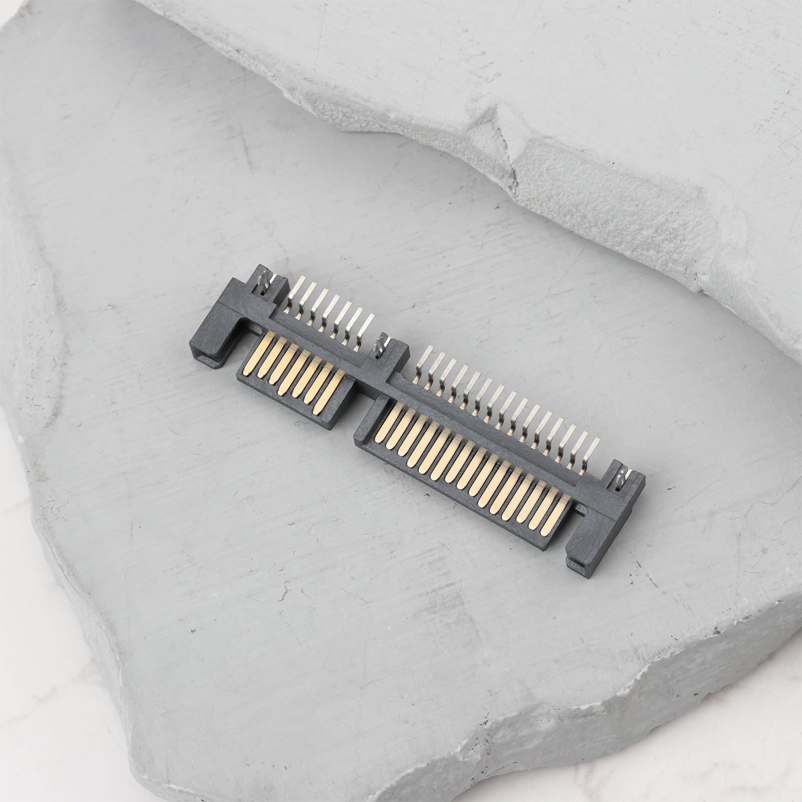 5 szt. SATA 22-pinowe 7+15-pinowe złącze męskie SMT SMD do dysku twardego 6.3 cm HDD