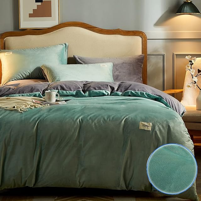 Beyeutao Soft Flannel Duvet Cover King Warmth Bedding Set Solid Color Green Grey Double Size Duvet Cover Set 3 Pieces Bedding Set with Velvet Duvet Cover Pillowcases.(Green+Grey, King)
