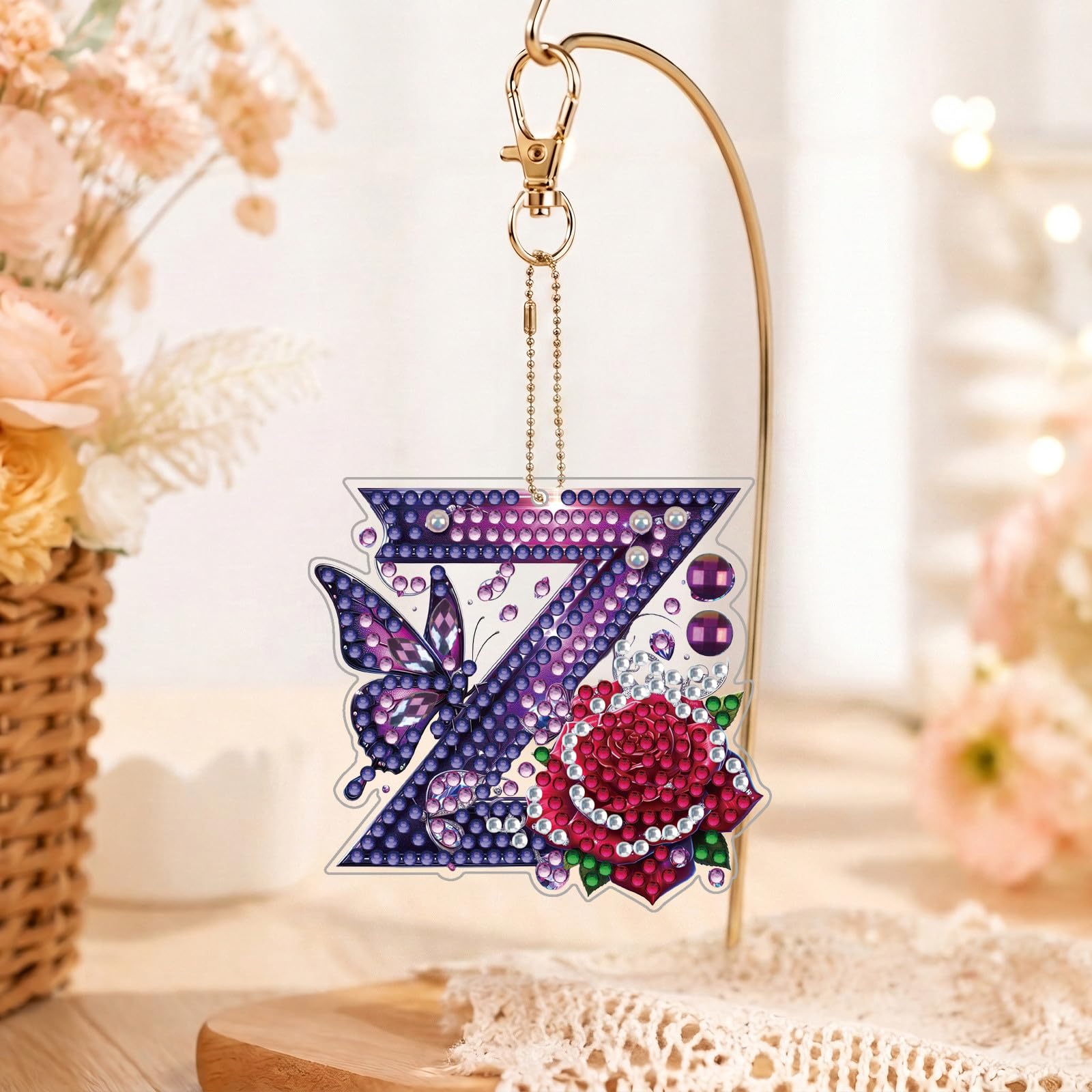 CustmArti DIY Diamond Art Painting Schlüsselanhänger Set aus Acryl mit Lila Schmetterling Motiv als Kreativer Taschenanhänger für Anfänger und Gemeinsame Familien Bastelstunden-26 Letters