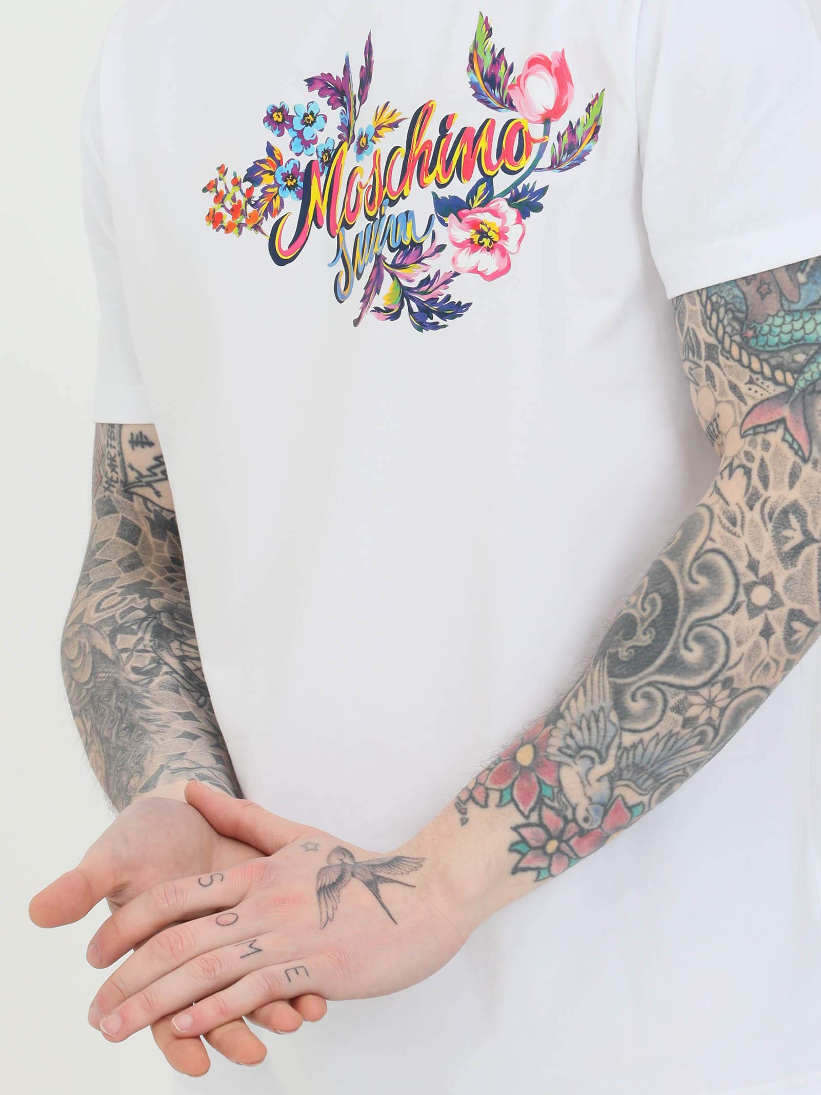 Moschino t-Shirt uomo in Cotone dettaglio Logo Dipinto con Fiori 1904