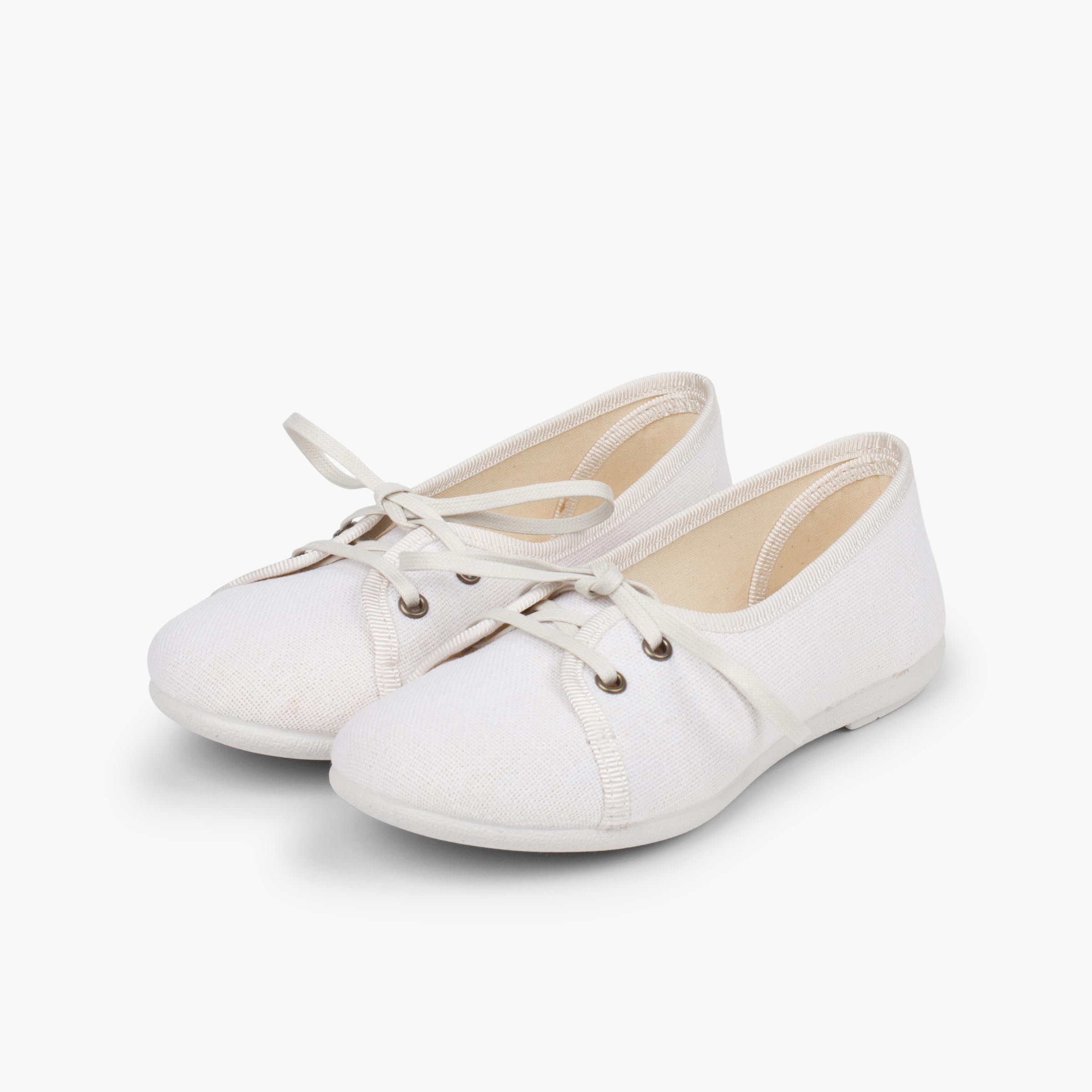 Pisamonas Dziewczyna Z Salonem Blucher