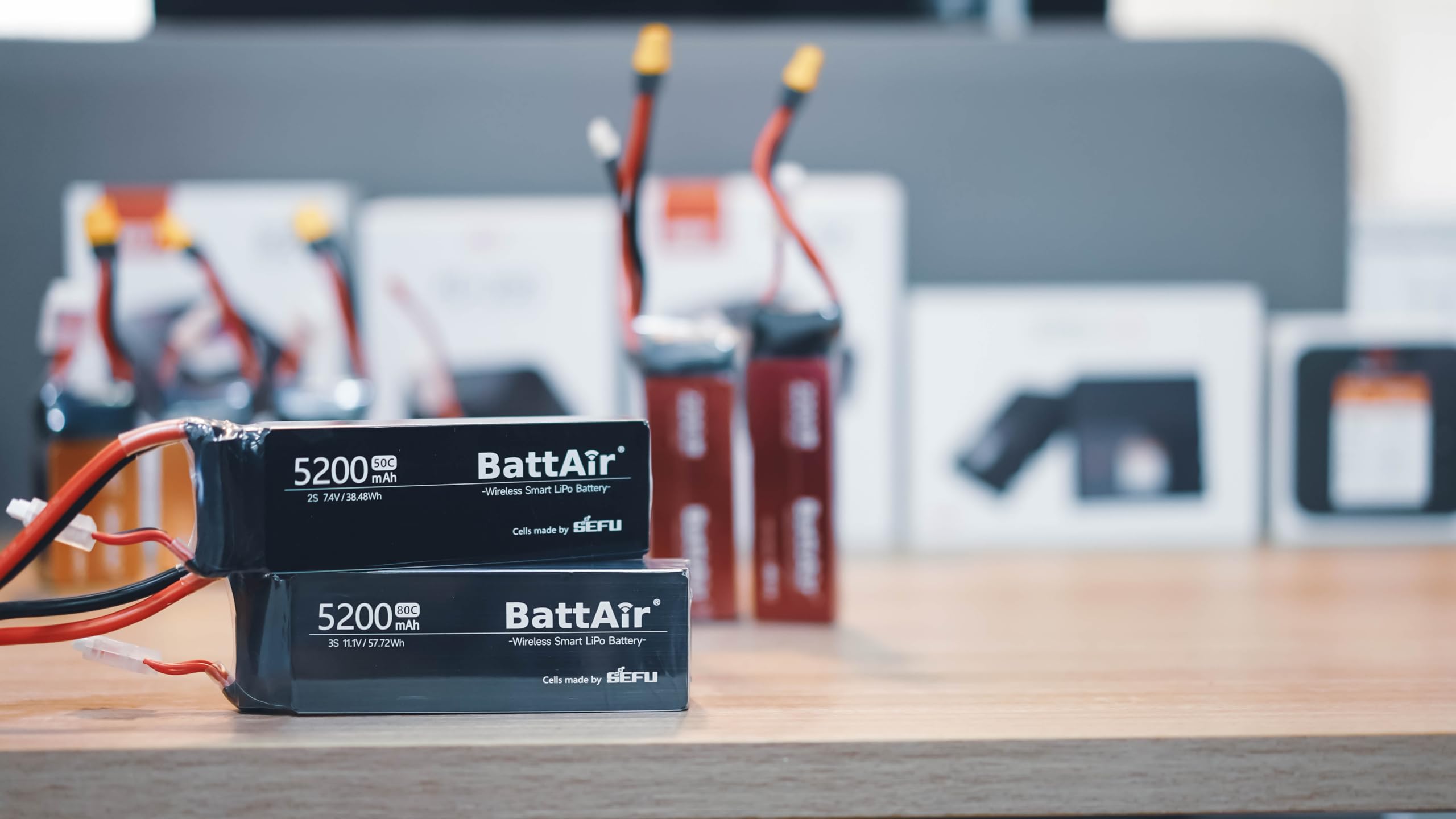 ISDT 7,4V Smart Lipo Akku 2S 50C 5200mAh BattAir Rc Auto Batterie mit XT-60 Stecker Hobby Akkus mit Lipo-Tasche für RC Flugzeug Hubschrauber Plane Boot 1:10,Per Mobiltelefon Bedienbar(2 Packs)